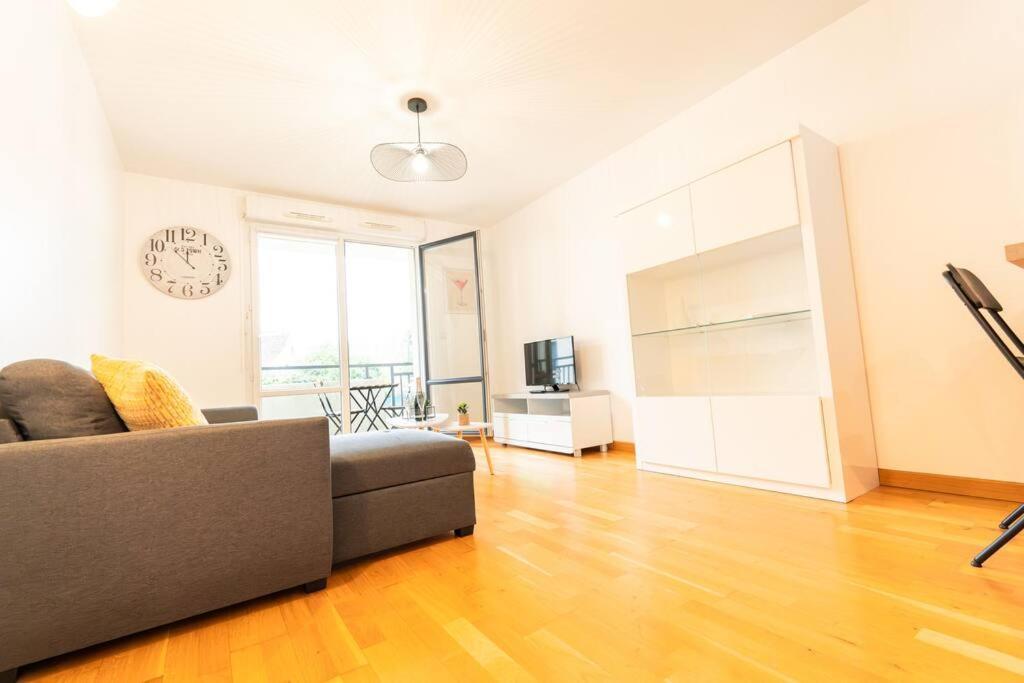 T2 De Standing Au Coeur De L Avenue De Champagne Apartment Epernay