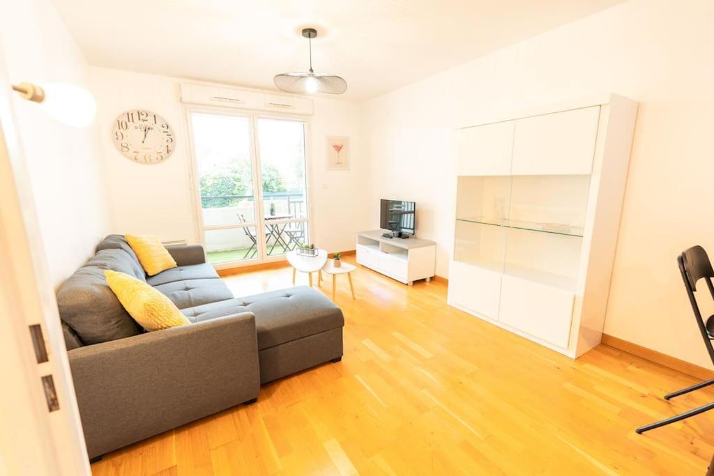 T2 De Standing Au Coeur De L Avenue De Champagne Apartment Epernay