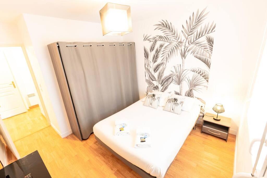 T2 De Standing Au Coeur De L Avenue De Champagne Apartment